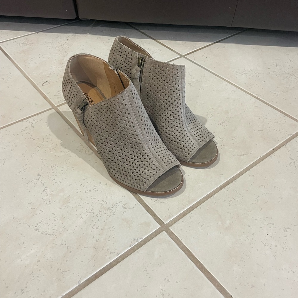Lucky Brand Tan Sandal Bootied
